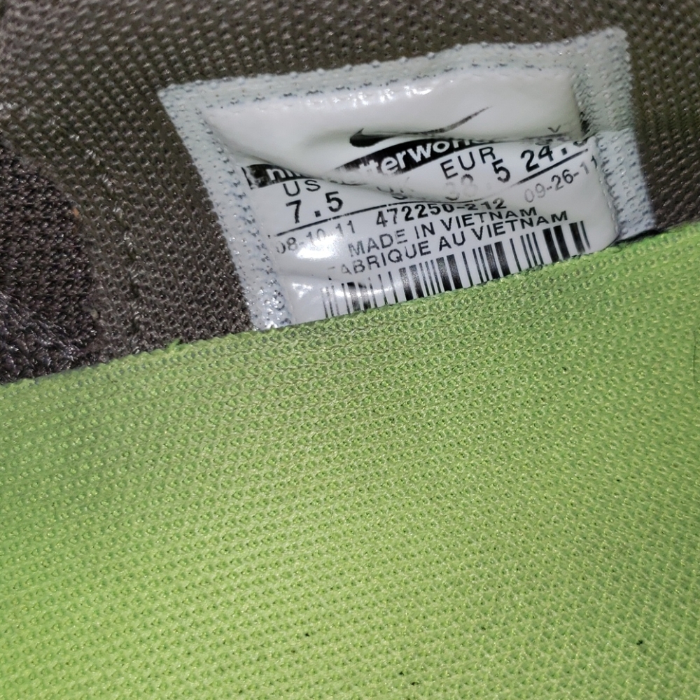 NIKE - Picture 5 of 6
